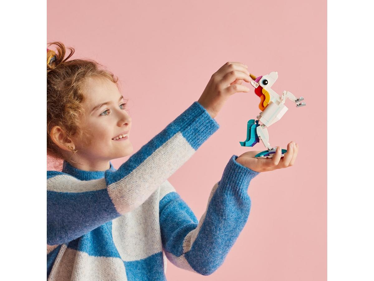 LEGO Creator 31140 Magiczny jednorożec - Kreatywna zabawa 3 w 1 - obrazek 6