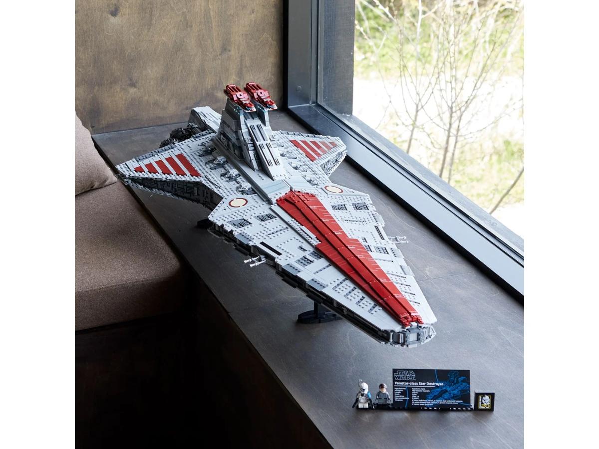 LEGO Gwiezdny Niszczyciel typu Venator - wyjątkowy model UCS - obrazek 3
