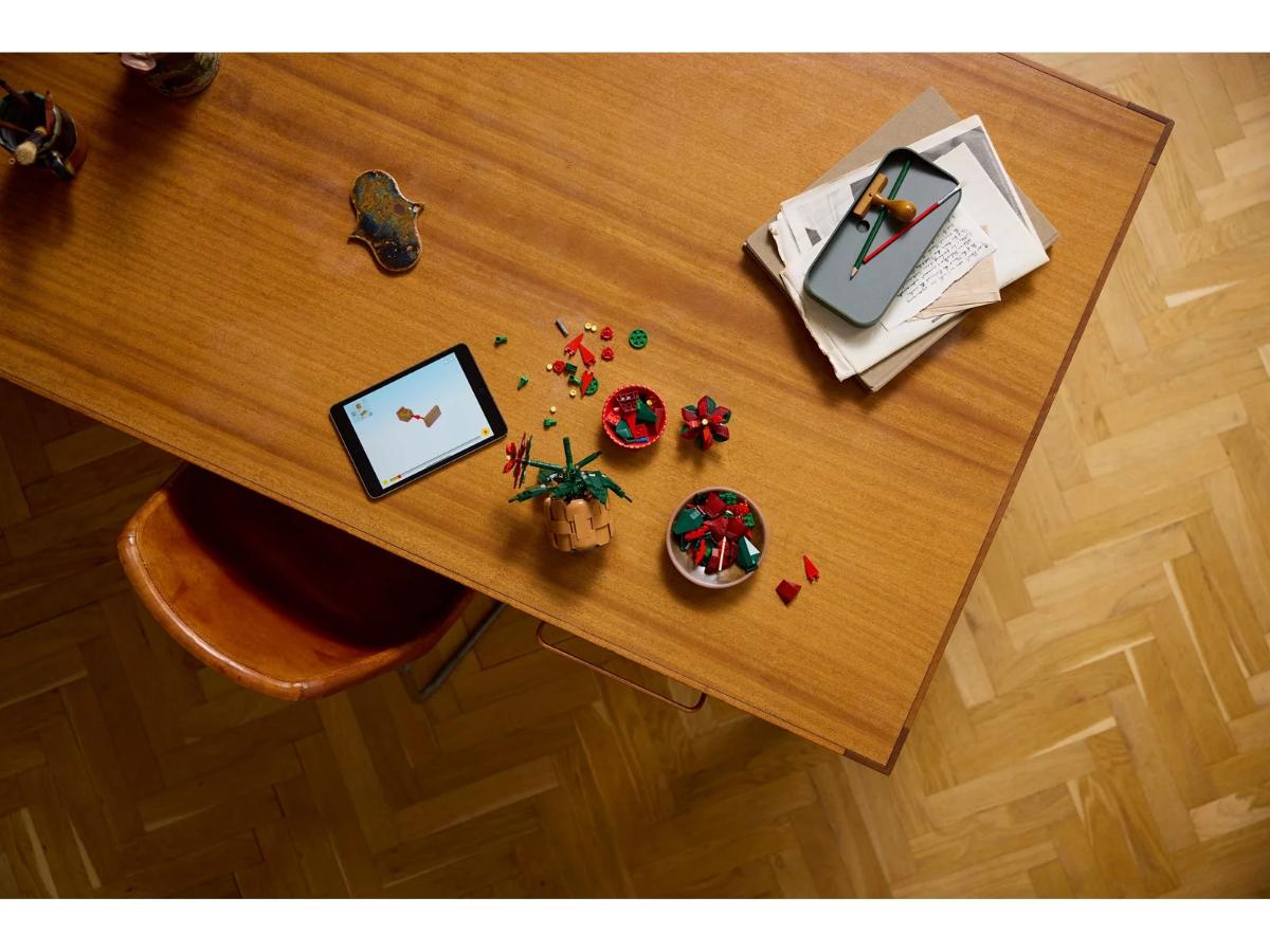 LEGO Botanicals 10370 Gwiazda Betlejemska - Ozdoba do domu - obrazek 6