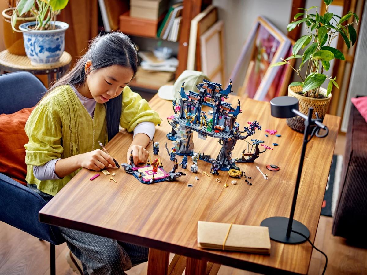 LEGO Ninjago 71813 Dojo cienia Wilczej Maski - Interaktywny zestaw - obrazek 6